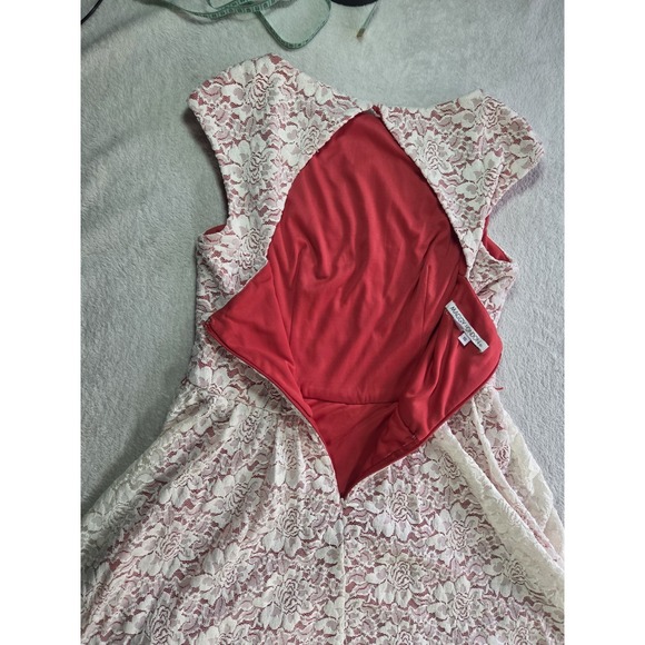 Maggie London Lace Fit Flare Dress Size 10 Ivory Red Lined Cocktail Wedding - Picture 8 of 10